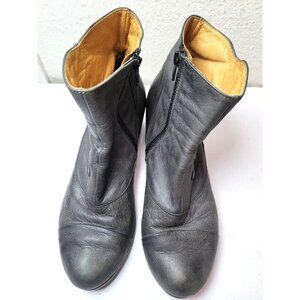 GIDIGIO Women's Leather‎ Ankle Boots Button Accents & Side Zipper Size 37 Gray